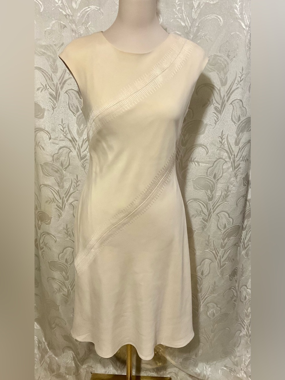 Vintage Kay Unger New York 4- Ply Silk Ivory Cap-Sleeve A-Line Midi Dress